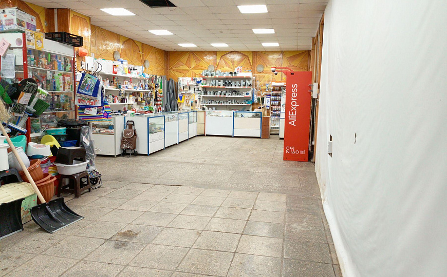 Сдам торговое помещение, 45 м² фото