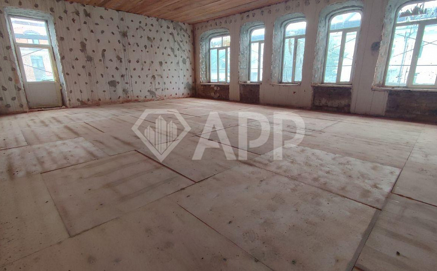 Здание в историческом центре 1347м² фото