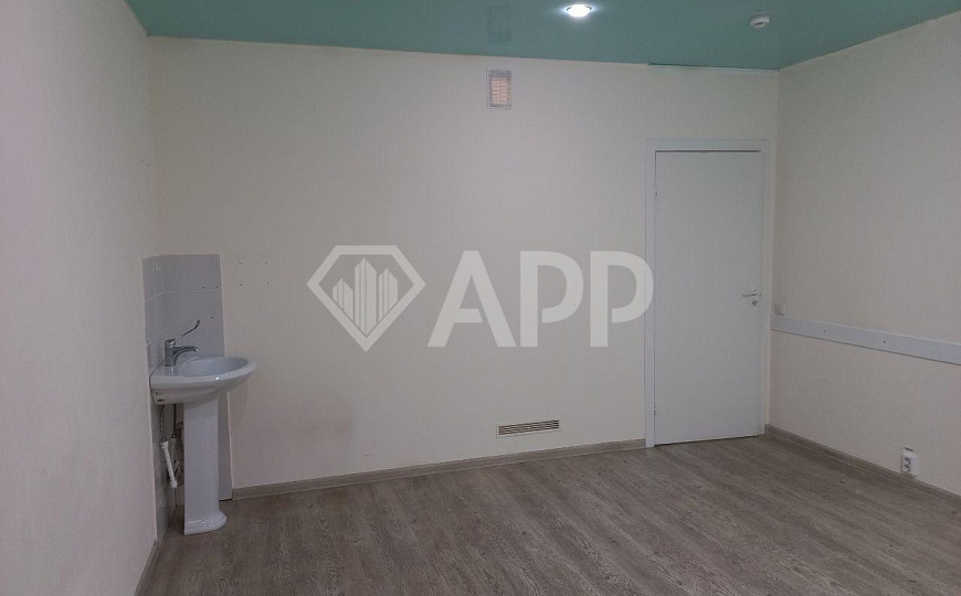 Сдам в аренду здание (415м2) в центре города фото