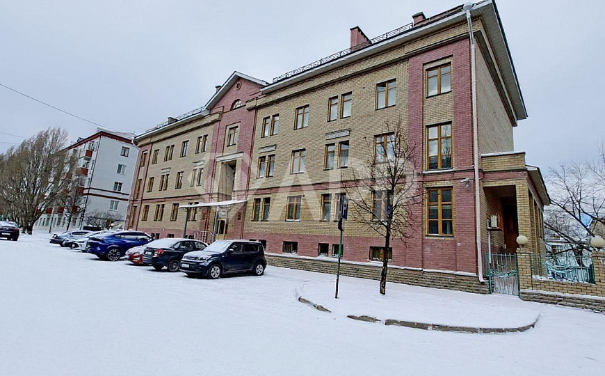 Здание 1958м²  фото