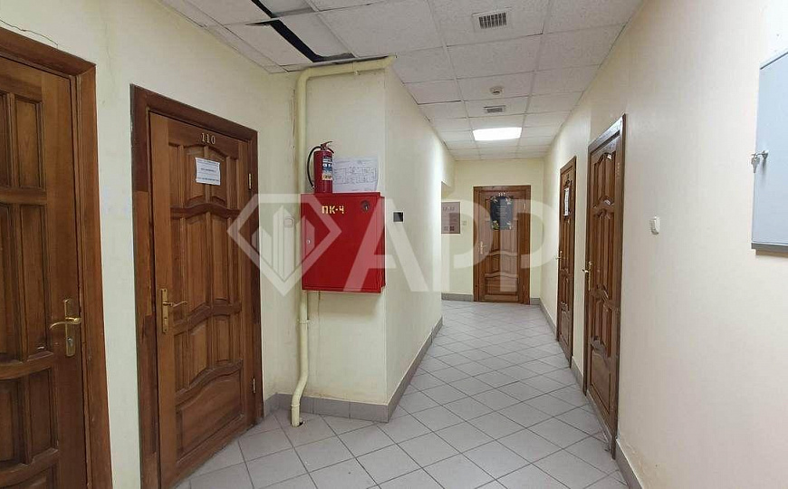 Здание 1958м²  фото