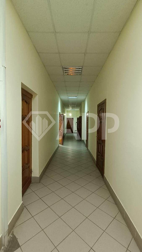 Здание 1958м²  фото