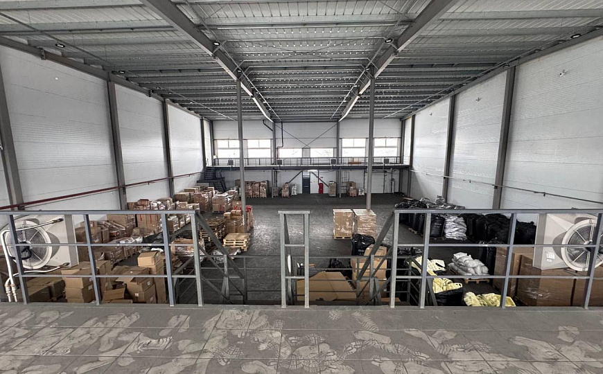 Сдам теплое складское помещение,930м2 фото