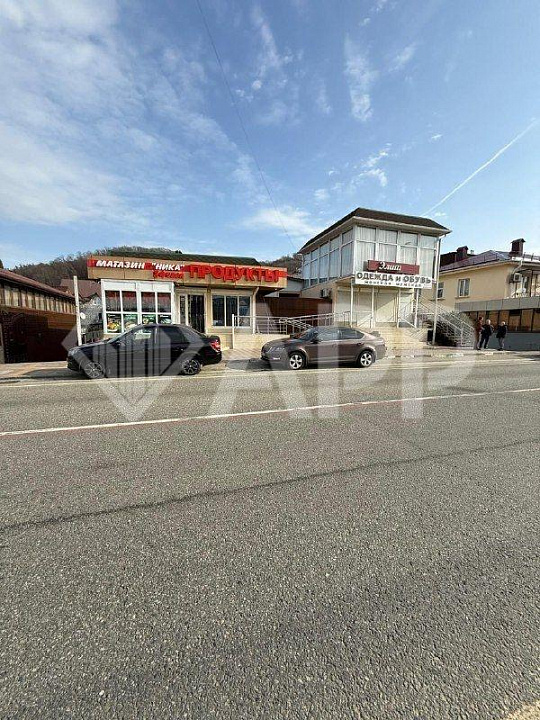 Торговая площадь 100,5 кв.м. фото