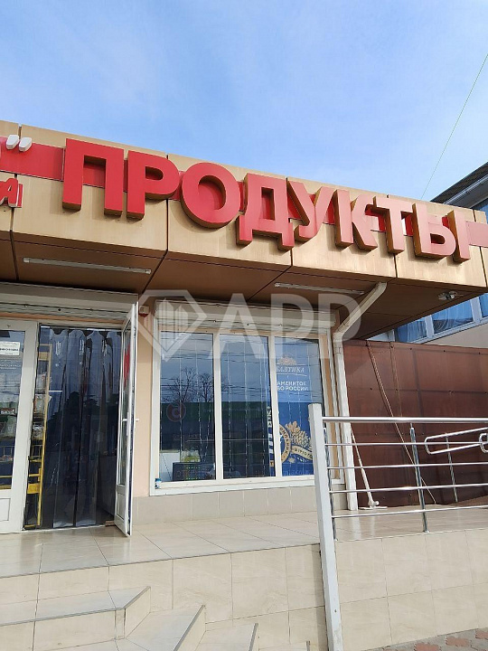 Торговая площадь 100,5 кв.м. фото