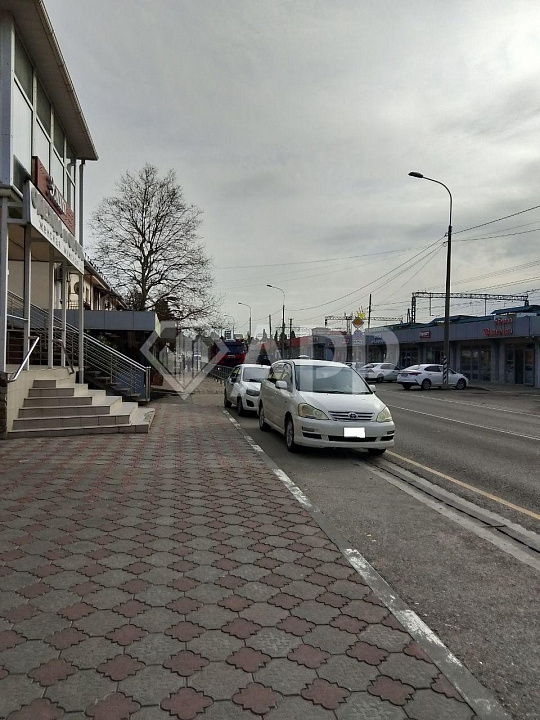 Торговая площадь 100,5 кв.м. фото