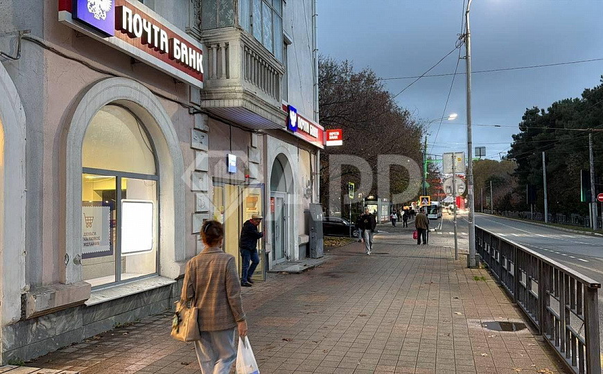 Сдаю 1 этаж 1 линия с ремонтом и высоким трафиком центр, 60 м² фото