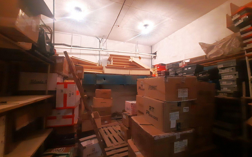  Торговый центр, 1 300 м² фото