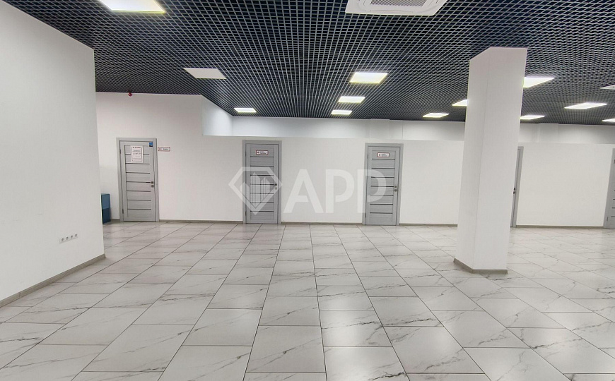 Сдаю 1 этаж 1 линия Кубанская набережная с ремонтом от 350-2028 м² фото