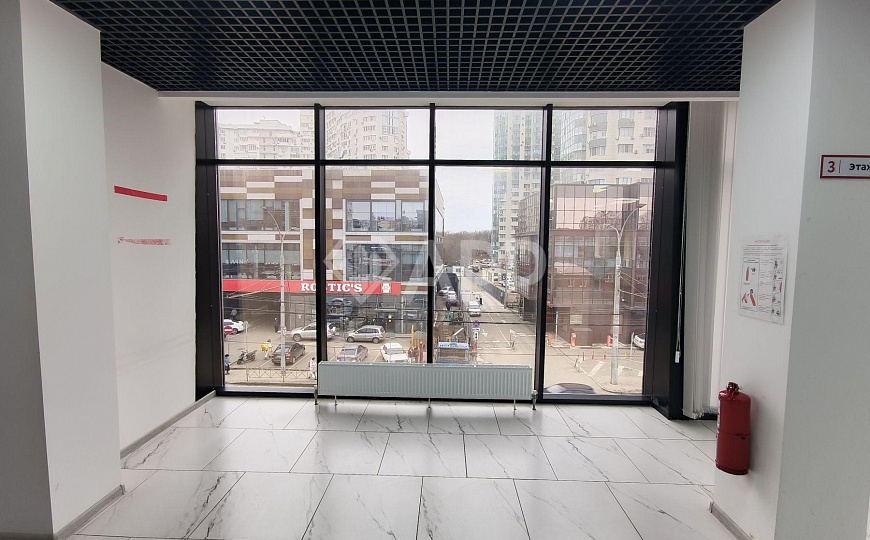 Сдаю 1 этаж 1 линия Кубанская набережная с ремонтом от 350-2028 м² фото