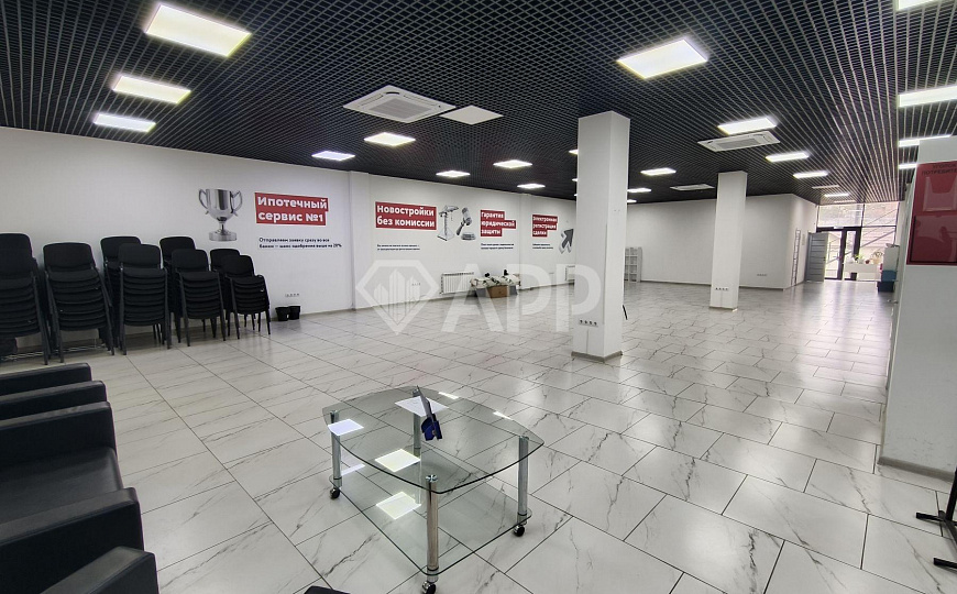 Сдаю 1 этаж 1 линия Кубанская набережная с ремонтом от 350-2028 м² фото