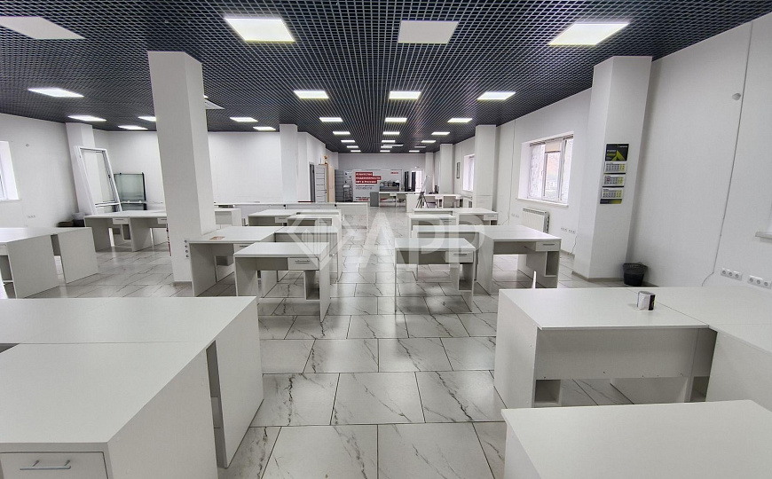 Сдаю 1 этаж 1 линия Кубанская набережная с ремонтом от 350-2028 м² фото