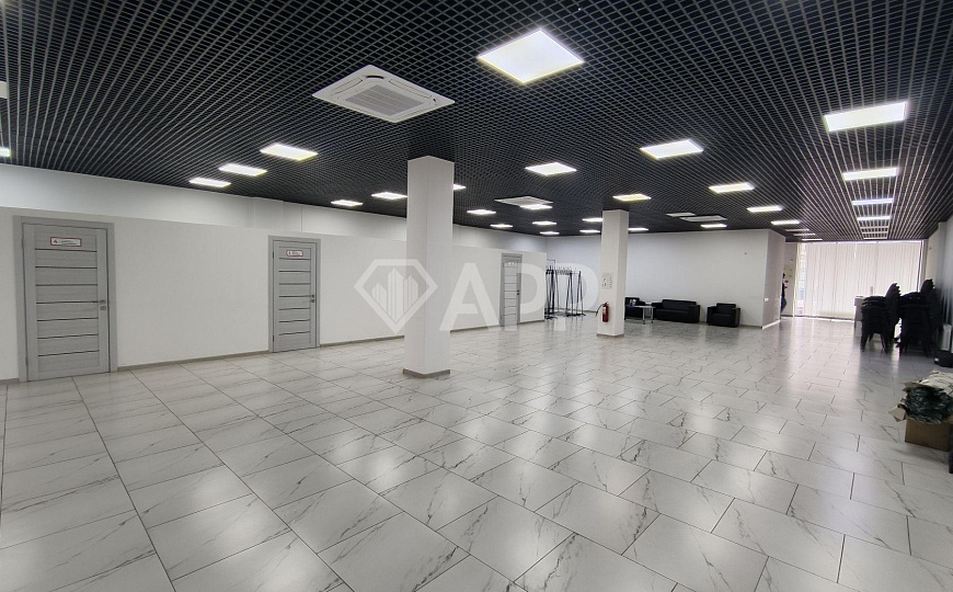 Сдаю 1 этаж 1 линия Кубанская набережная с ремонтом от 350-2028 м² фото