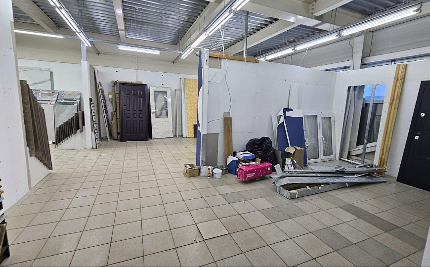 Сдам торговое помещение, 70 м² фото