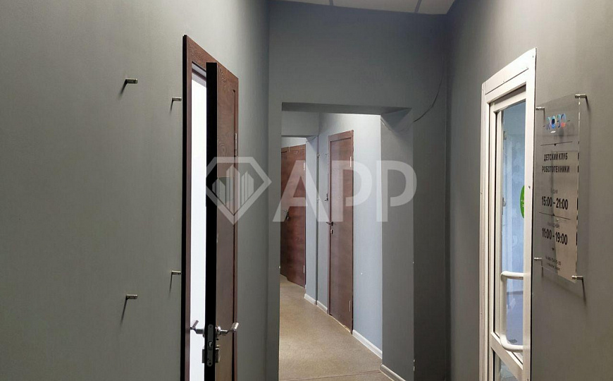 Сдаю 163м² на первом этаже первой линии фото