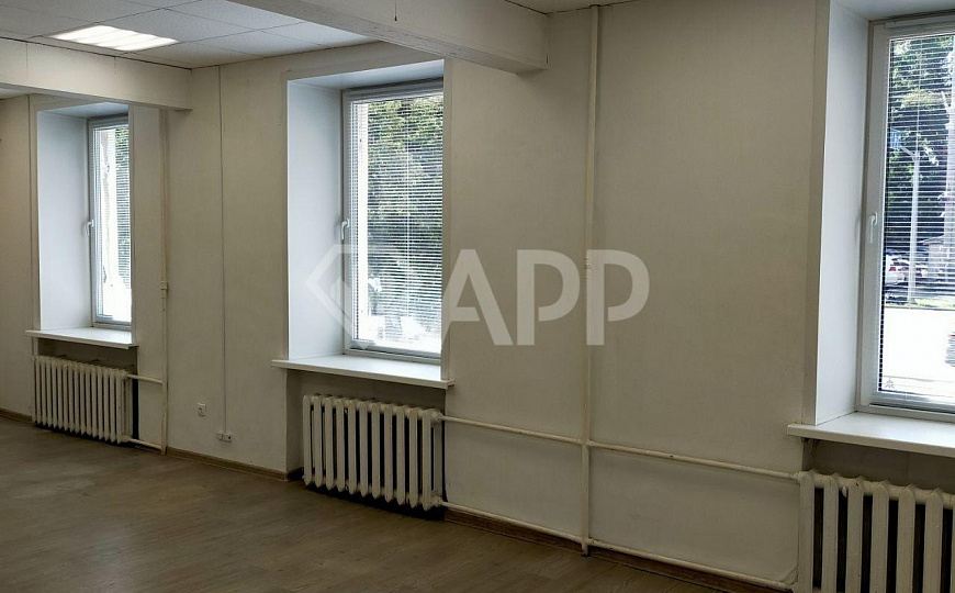 Сдаю 163м² на первом этаже первой линии фото