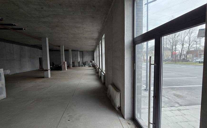 Новое торговое помещение, 335 м². фото