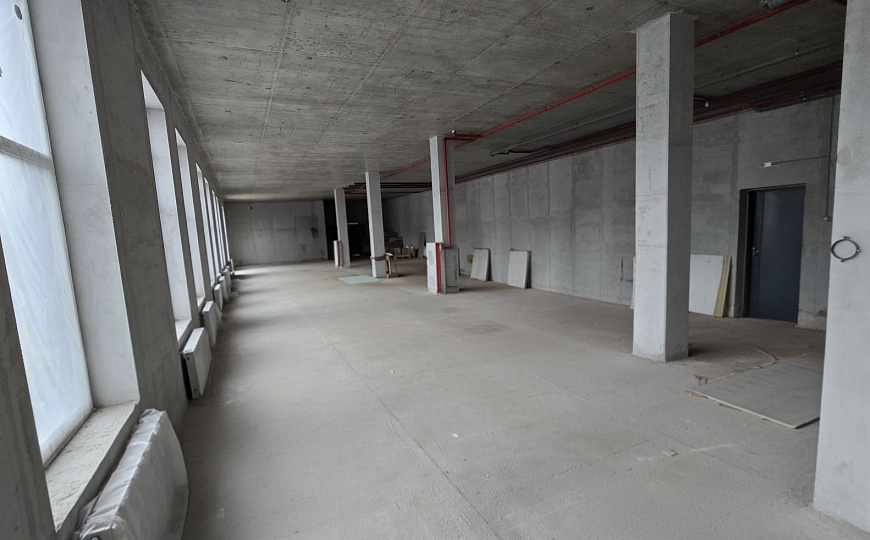 Новое торговое помещение, 335 м². фото