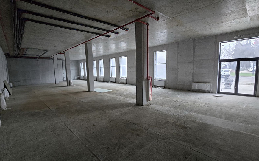 Новое торговое помещение, 335 м². фото