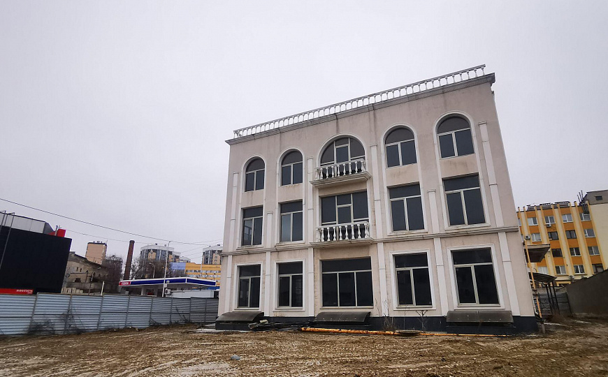 Здание с лифтом и парковкой, 1751 м², можно поэтажно фото