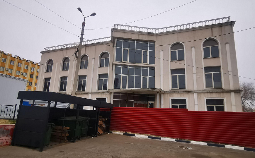 Здание с лифтом и парковкой, 1751 м², можно поэтажно фото