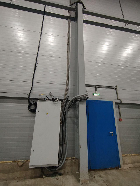 Сдаётся склад, потолки 11м, 4060 кв.м фото