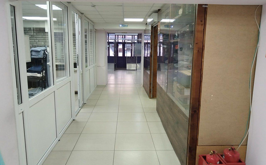 Помещение 33.9м2 в  Торговом центре фото