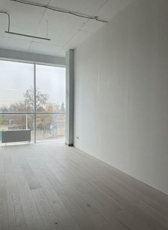 Офисные помещения с витражными окнами от 17 м²  до 69 м²  фото