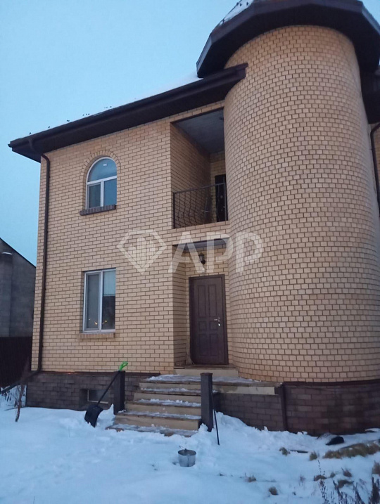 Продаётся здание с участком под гостиницу, хостел и др. фото