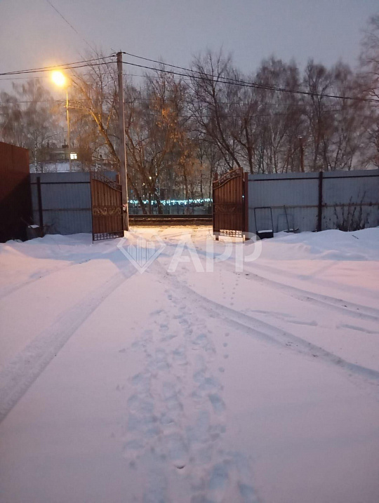 Продаётся здание с участком под гостиницу, хостел и др. фото