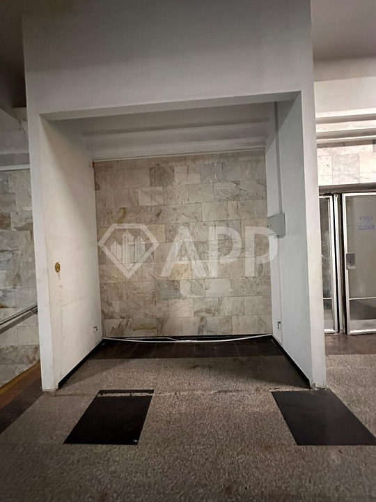 На трафике в ТЦ "Республика" 9.7 м² фото