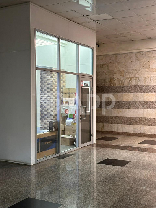 На трафике в ТЦ "Республика" 9.7 м² фото