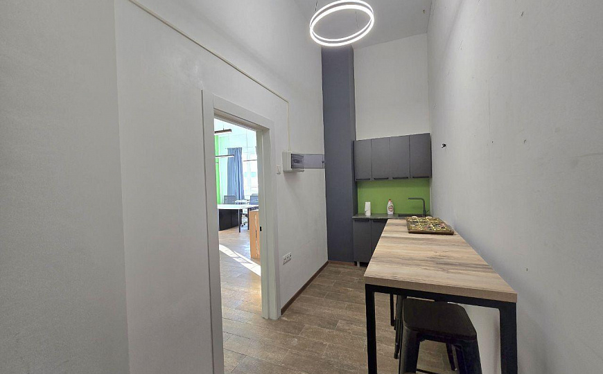 Офисное помещение, 106 кв.м фото