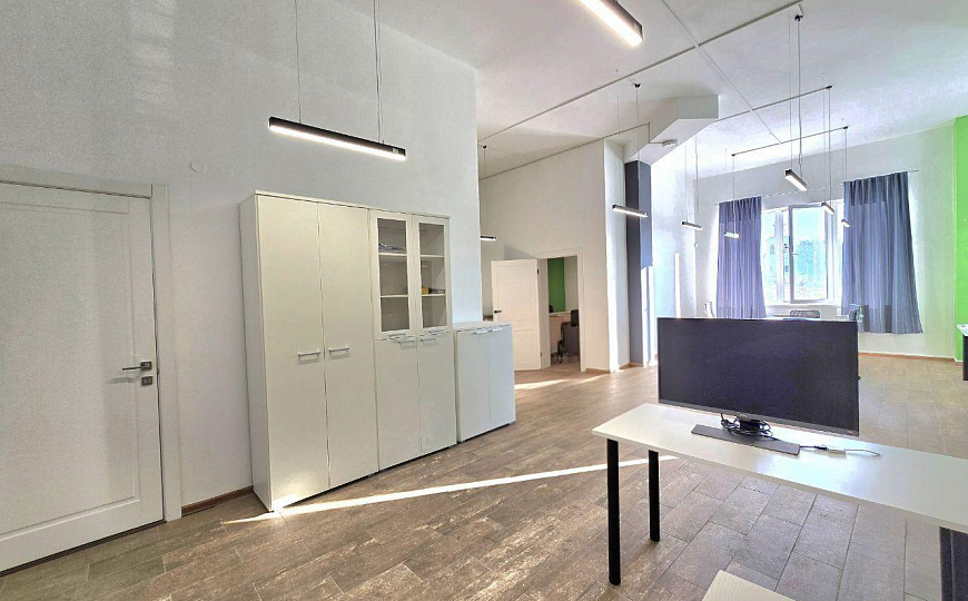 Офисное помещение, 106 кв.м фото