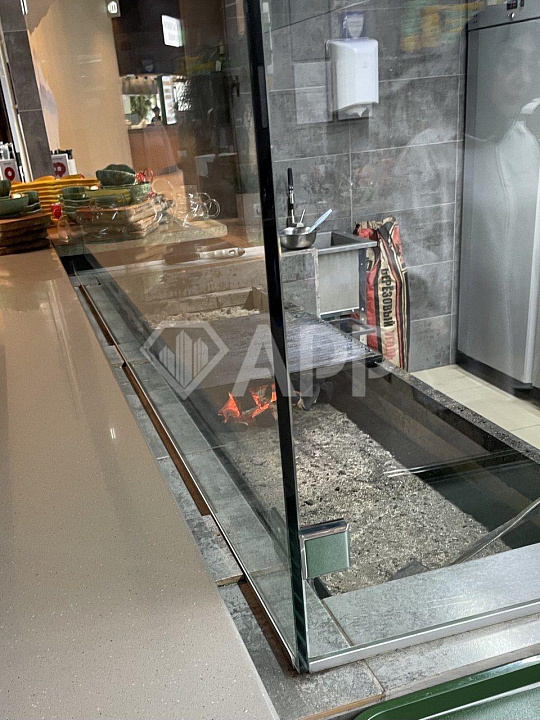 ТРЦ "Ботаника", корнеры от 16,5м2 на фуд-молле  фото