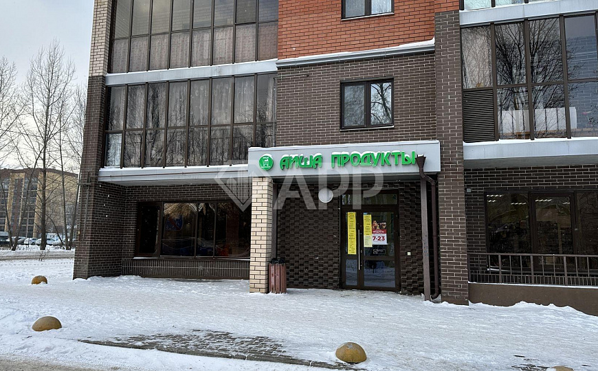 Сдаю 30м² с отдельным входом, рядом с продуктовым магазином фото