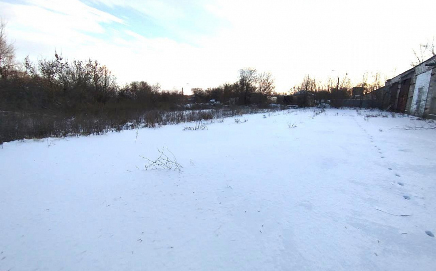 База 1467 м² с земельным участком фото