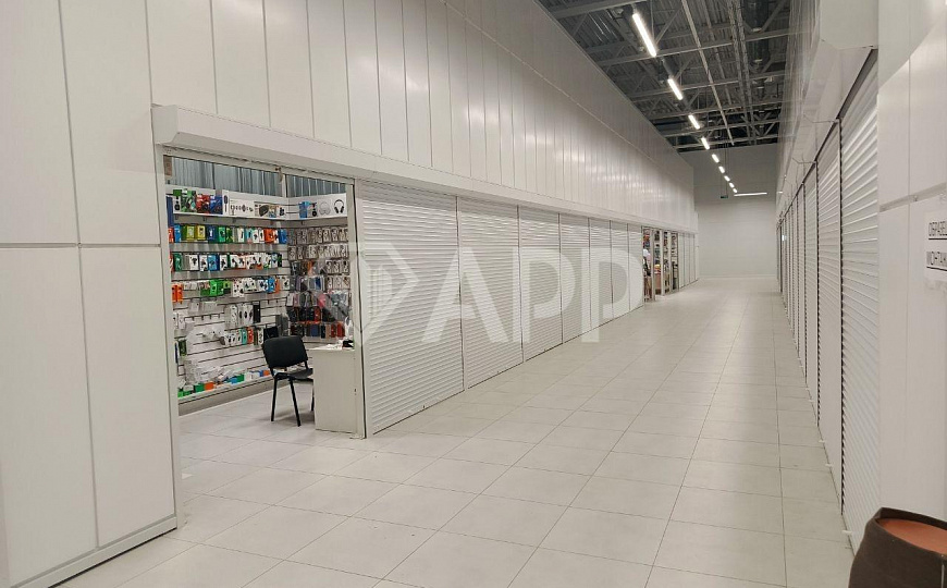 Сдам торговую площадь в ТЦ Мегастиль. фото