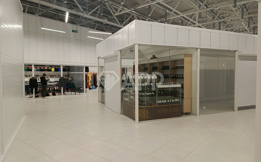 Сдам торговую площадь в ТЦ Мегастиль. фото