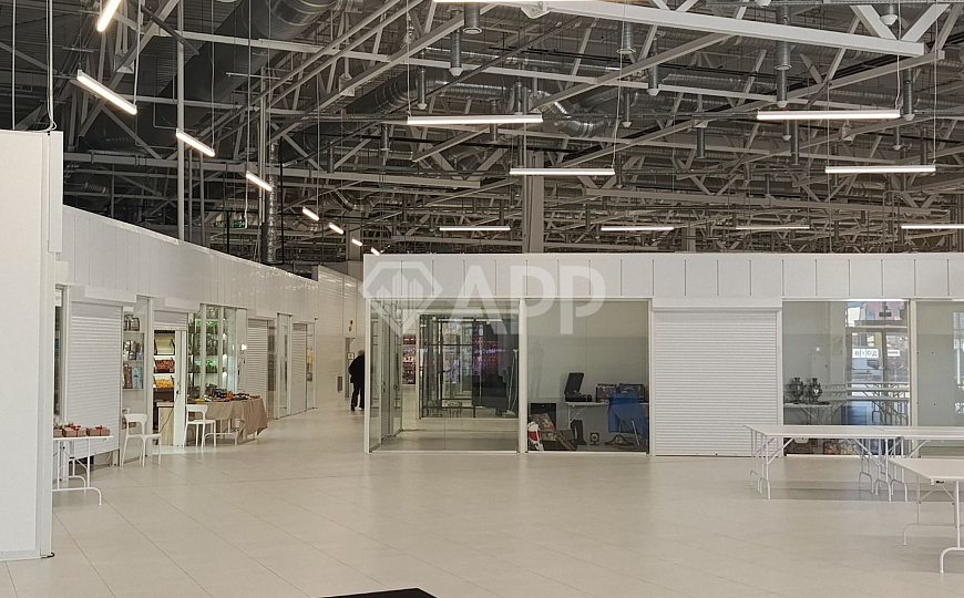 Сдам торговую площадь в ТЦ Мегастиль. фото