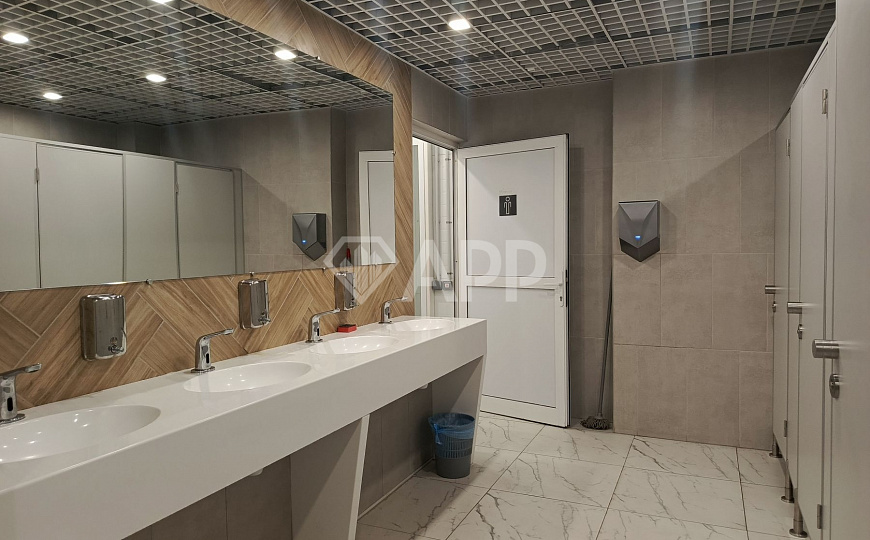 Сдам торговую площадь в ТЦ Мегастиль. фото