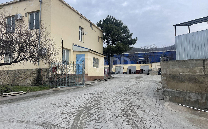 Сдам складское помещение, 223 м² фото