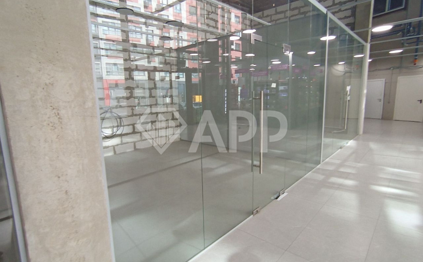 Торговое помещение  45,3 м2 в ТЦ ждет своего арендатора! фото