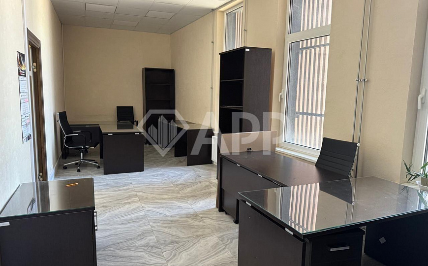Офис рядом с метро, 69 кв.м. фото