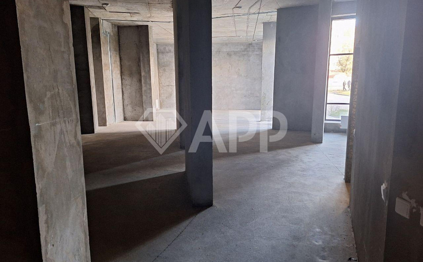 Сдам помещение в новом ЖК с НДС, 157,4кв.м. фото