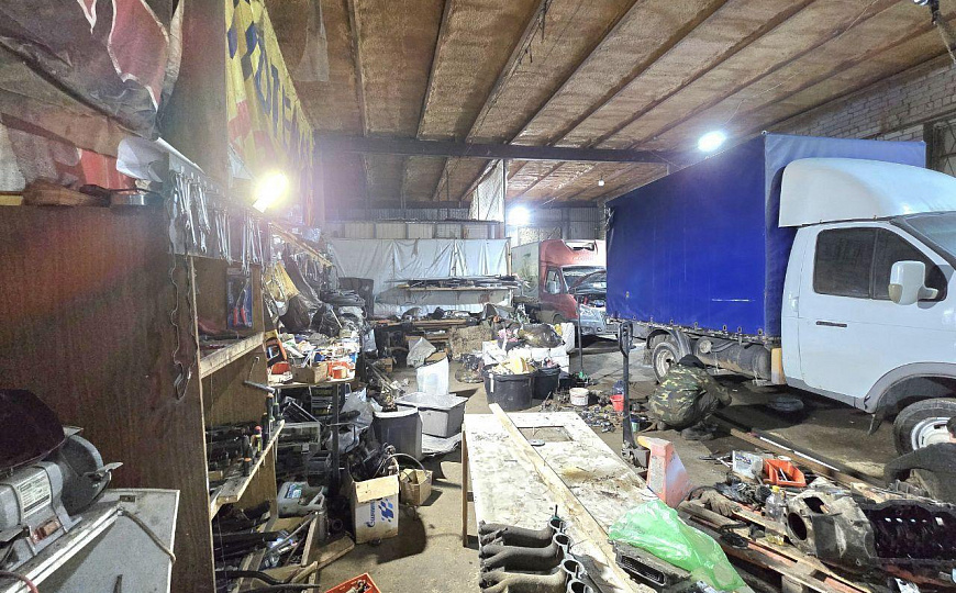 Автосервис на 1 линии, 200 кв.м фото