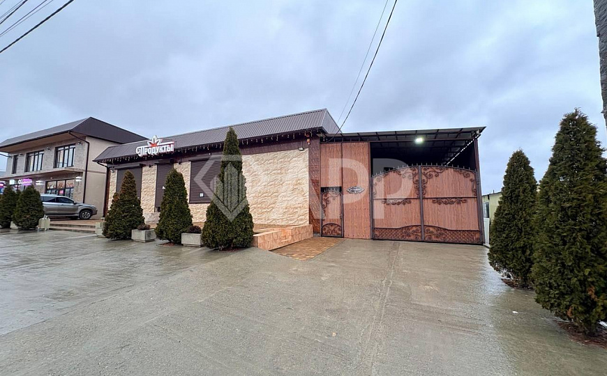 Сдам торговое помещение 300 м2 фото