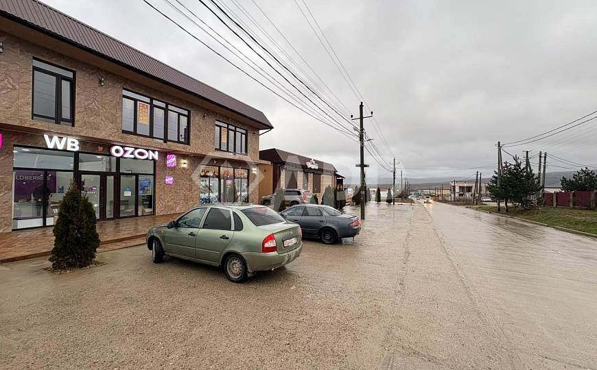 Сдам торговое помещение 300 м2 фото