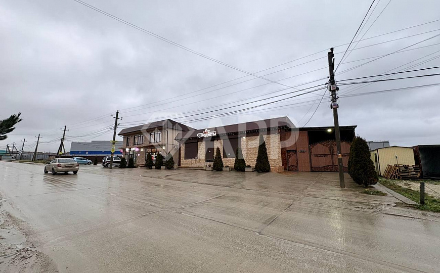 Сдам торговое помещение 300 м2 фото