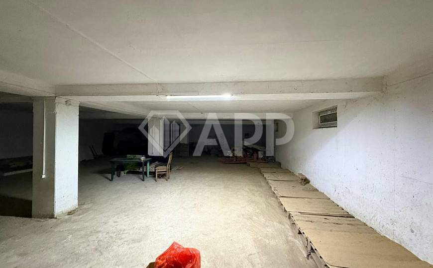 Сдам торговое помещение 300 м2 фото